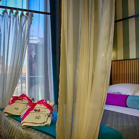 Roby's Boutique - Luxury * كاتانيا